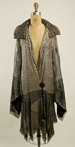 Assiut coat in the collection of the Metropolitan Museum